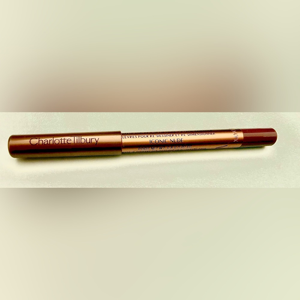 Charlotte Tilbury Lip Cheat Iconic Nude Lip Liner